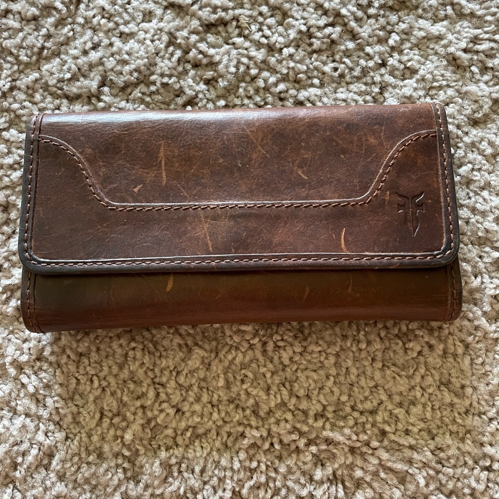 FRYE Melissa Trifold Antique Leather Wallet